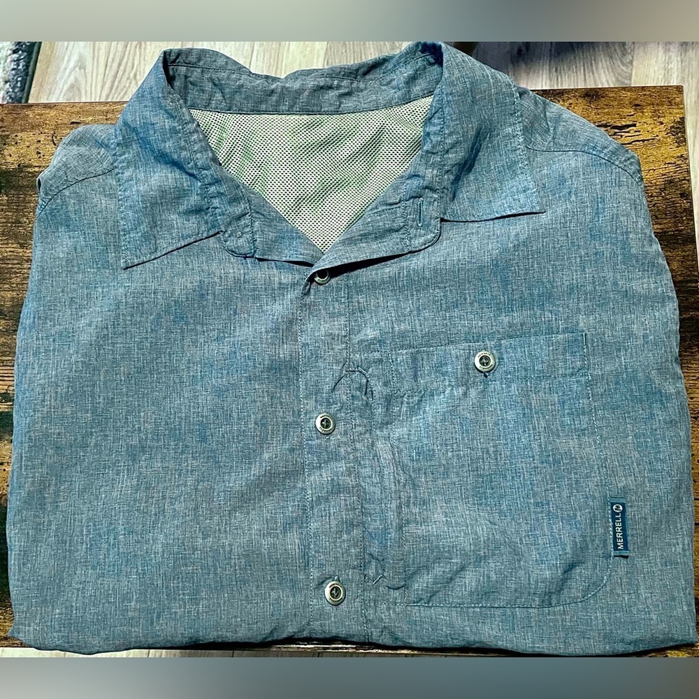 Merrell Men’s XL Outdoor Hiking Shirt Blue Button Up w/ Hidden Zip Pocket